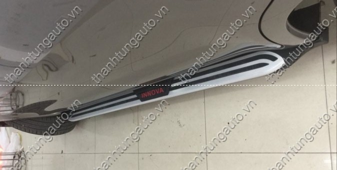 Bậc bước chân lên xuống cho innova 2016-2020 mẫu 3