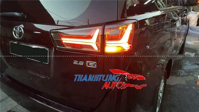Đèn hậu Led cho xe Innova 2016 - 2019 màu khói