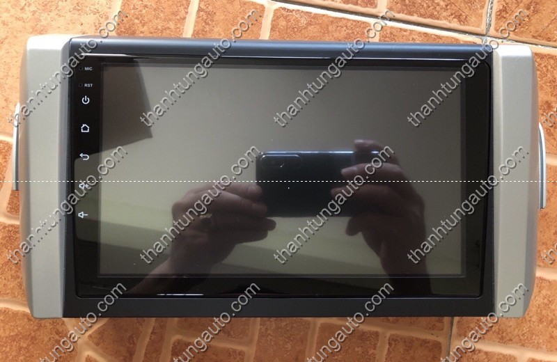 Màn hình android cho xe innova 2017-2019