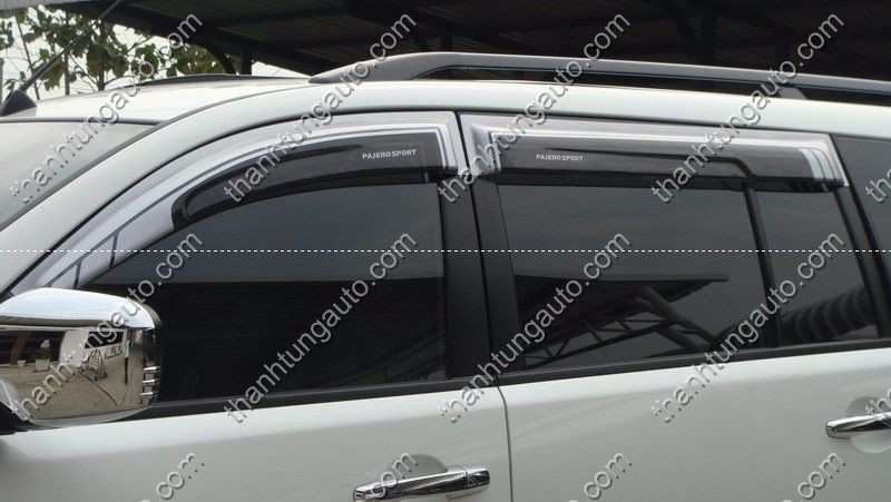 Vè che mưa 2 màu cao cấp cho xe Pajero sport 2017-2018