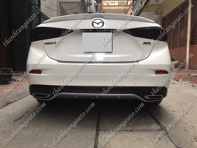 Lip sau chia 2 pô cho Mazda3 2014-2017 mẫu Mercedes