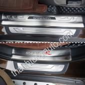 NẸP BƯỚC CHÂN KHÔNG ĐÈN CHO XE SORENTO 2013