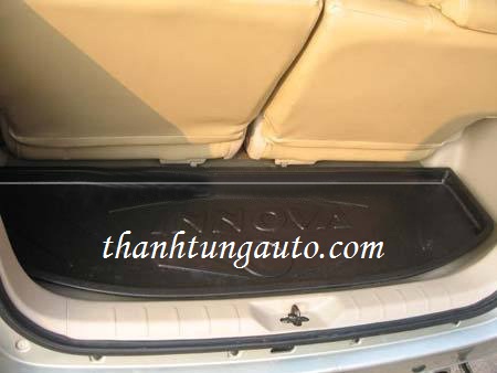 KHAY ĐỂ ĐỒ CỐP SAU INNOVA