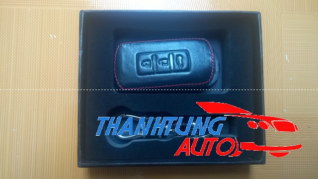 Bao da bọc chìa khóa cho xe Outlander