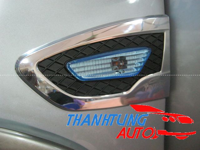 Ốp đèn sườn kiểu mang cá cho xe Triton