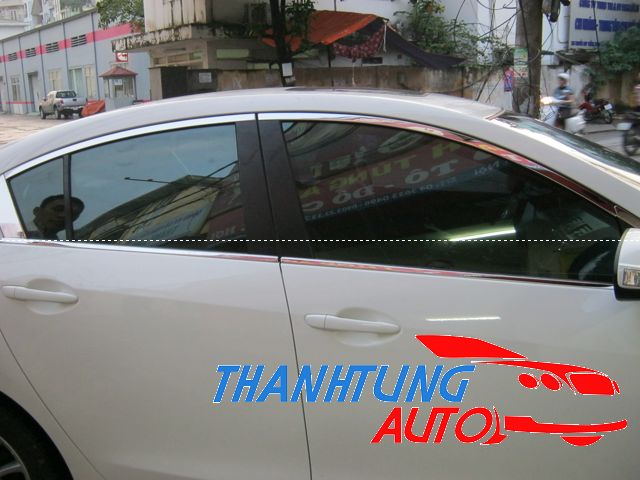 Nẹp viền khung kính cho xe Mazda 3 S