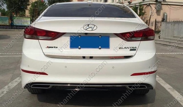 Lip sau chia 2 pô mẫu mercedes E250 cho Elantra 2016-2017 