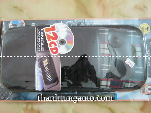 Cài đĩa CD trên chắn nắng 