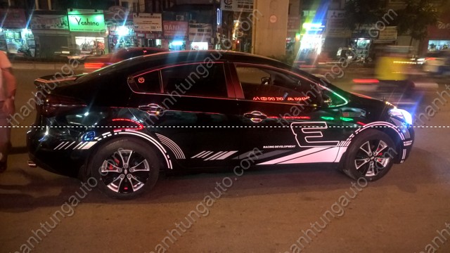 Dán tem sườn độ theo xe Kia K3 tại thanhtungauto