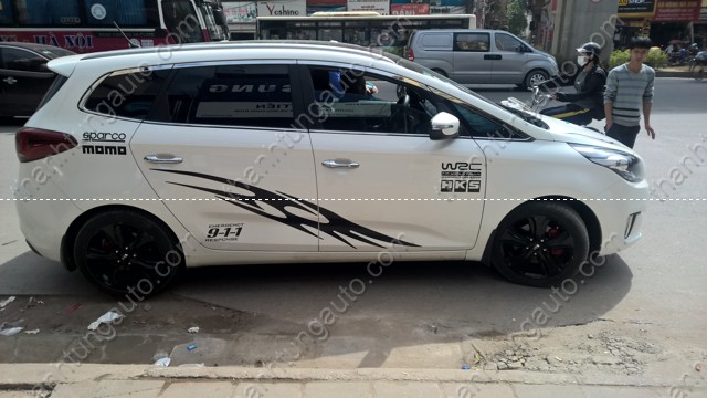 Dán tem độ cho xe Kia Rondo mẫu 24